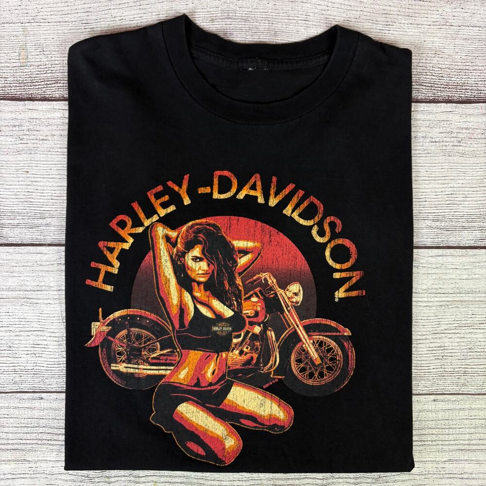 2019 Harley Davidson Motorcycles Waco, Texas Pin Up Girl T-shirt